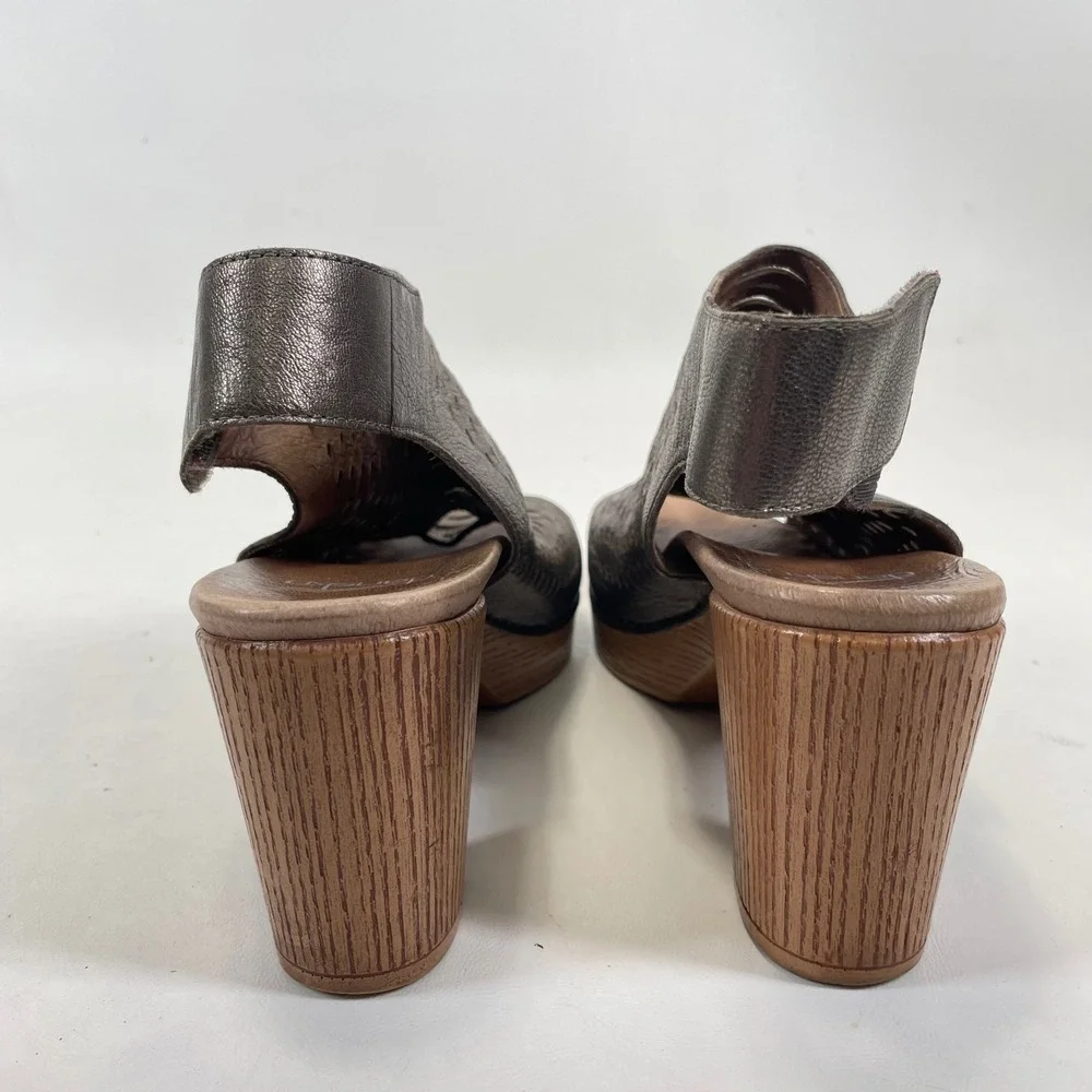Dansko Womens Metallic Bronze Leather Laser Cut Block Heel Sandals Size 40